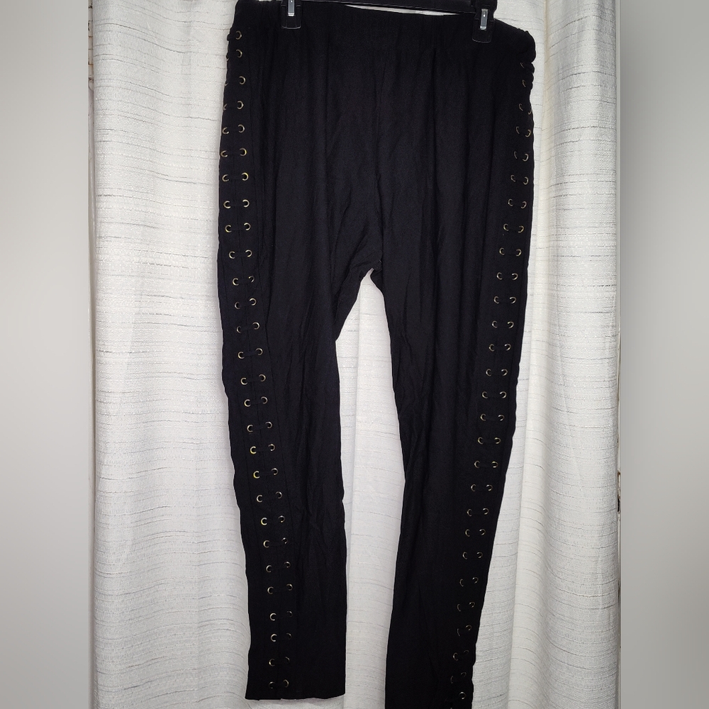 Black Lace-Up Leggings